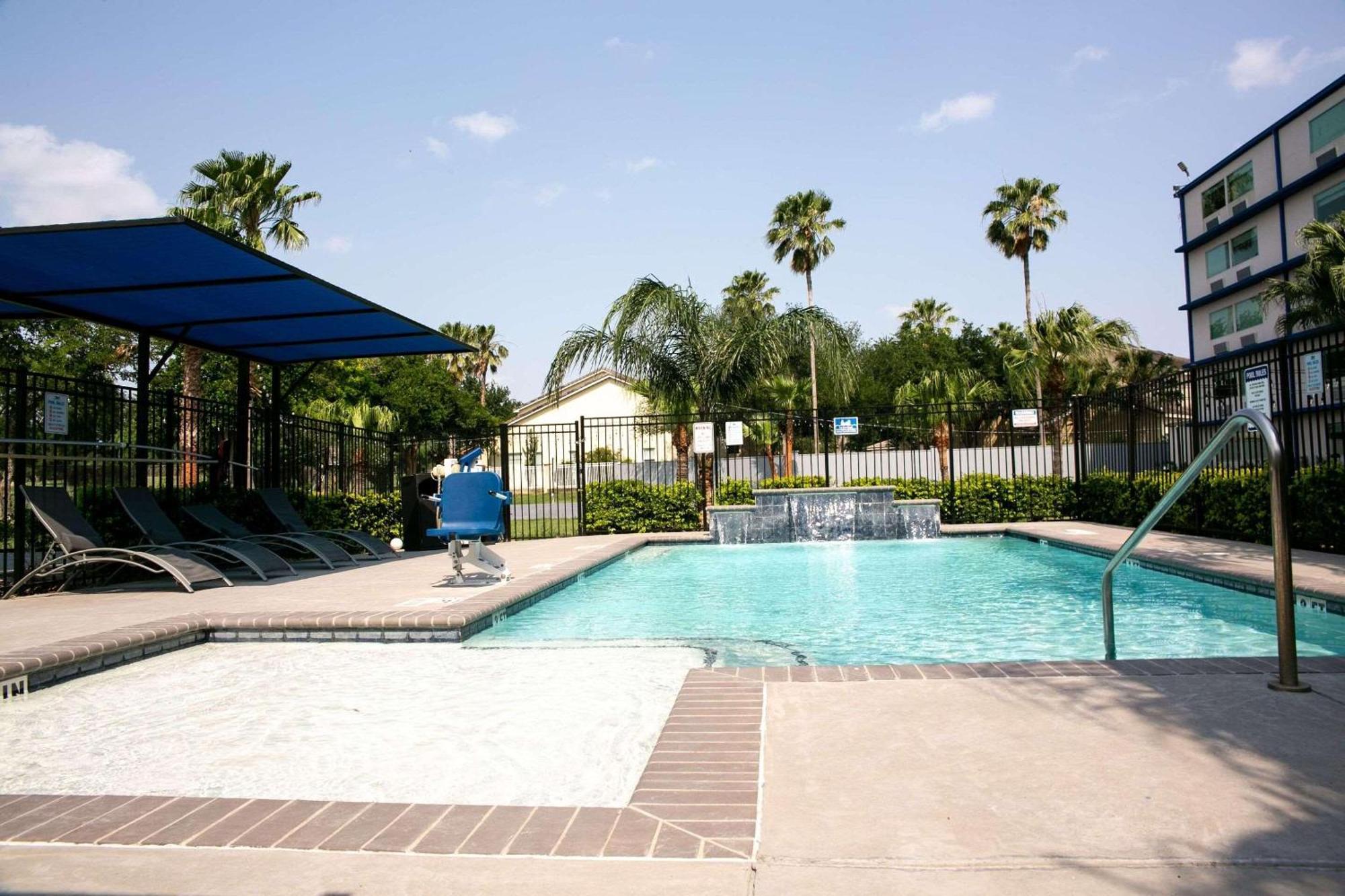 Radisson Hotel Mcallen Airport Exteriör bild